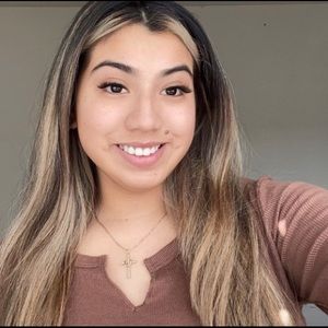 Meet your Posher, Vanessa